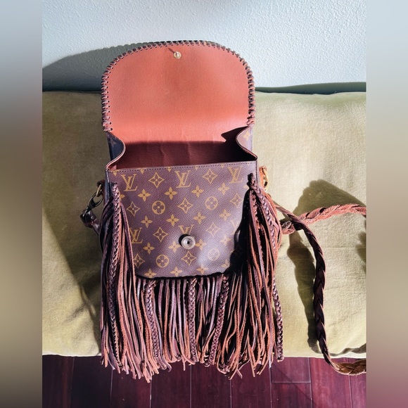 Vintage Boho Bags Louis Vuitton up-cycled Monogram World Traveler Bag - Picture 5 of 17